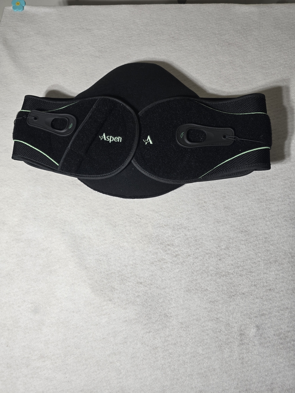 Black Lumbar Support Belt with Adjustable Straps Size M/L